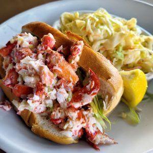 Menus-Lunch-Lobster-Roll-2-900x900
